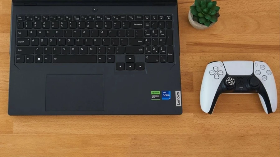 Legion 5 Pro 2023 sử dụng bàn phím fullsize có hành trình phím sâu và độ nảy tốt