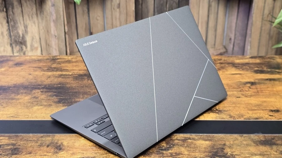 Nên mua Asus Zenbook S14 khi bạn yêu thích thiết kế mỏng nhẹ