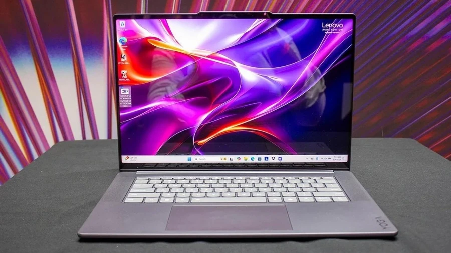 Lenovo Yoga Slim 7i Aura Edition
