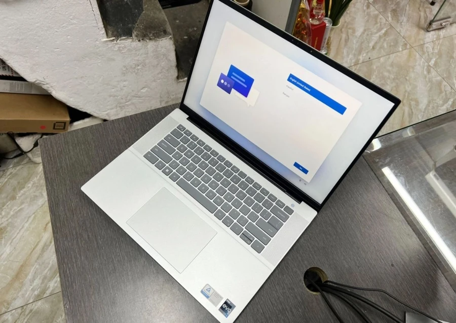 Dell Inspiron 16 5630