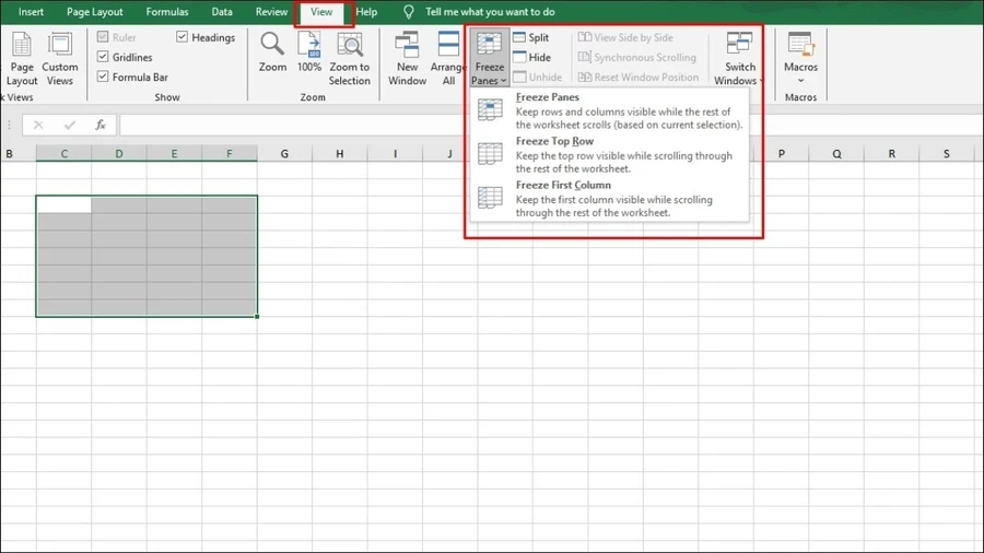 Excel còn cung cấp tính năng Freeze Panes trên thanh công cụ