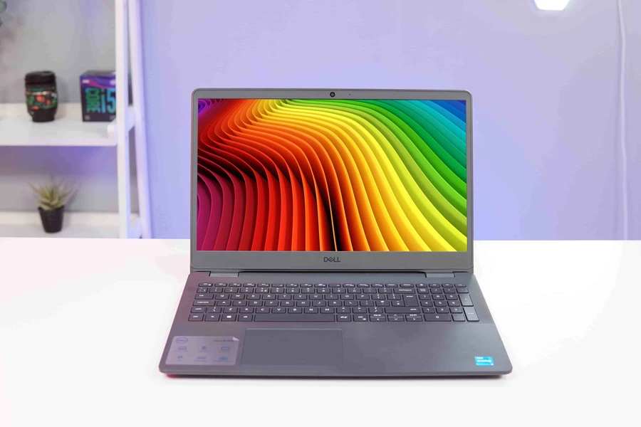 Dell Vostro 15 3500, laptop cho giáo viên với bàn phím số Full Size.