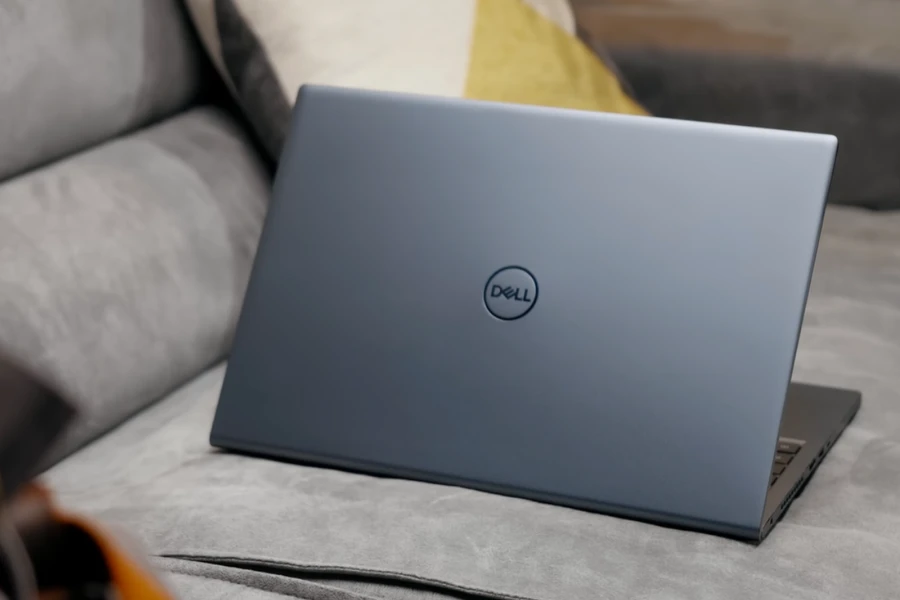 Mặt A Dell Inspiron 16 Plus 7610
