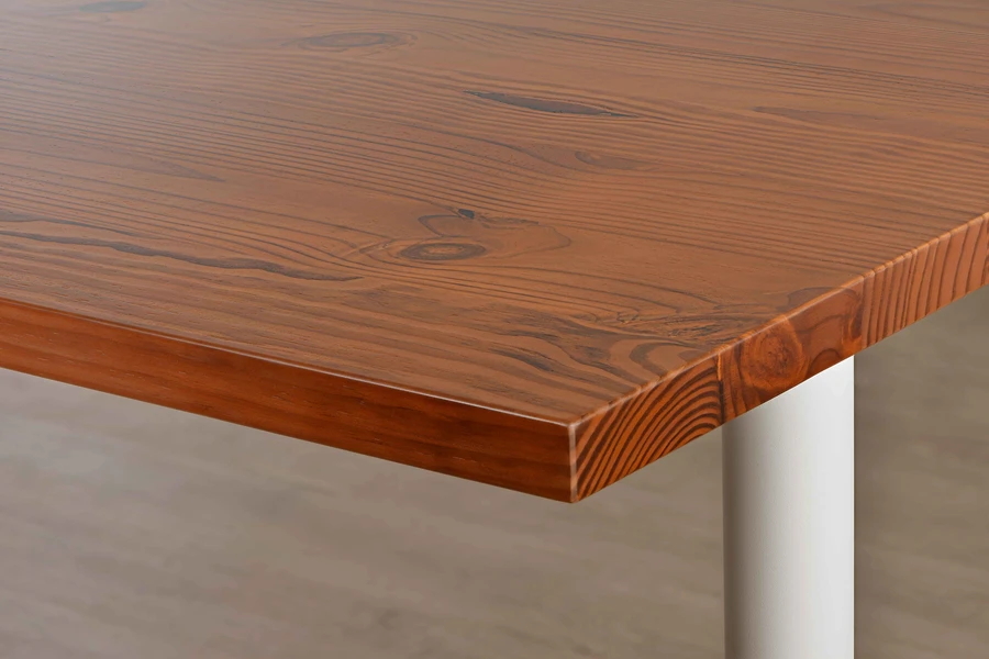 Gỗ mà GoodSpace dùng thì nguồn gốc là 100% từ gỗ Thông rừng trồng