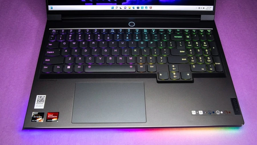 Bàn phím và touchpad Lenovo Legion 7 Gen 7