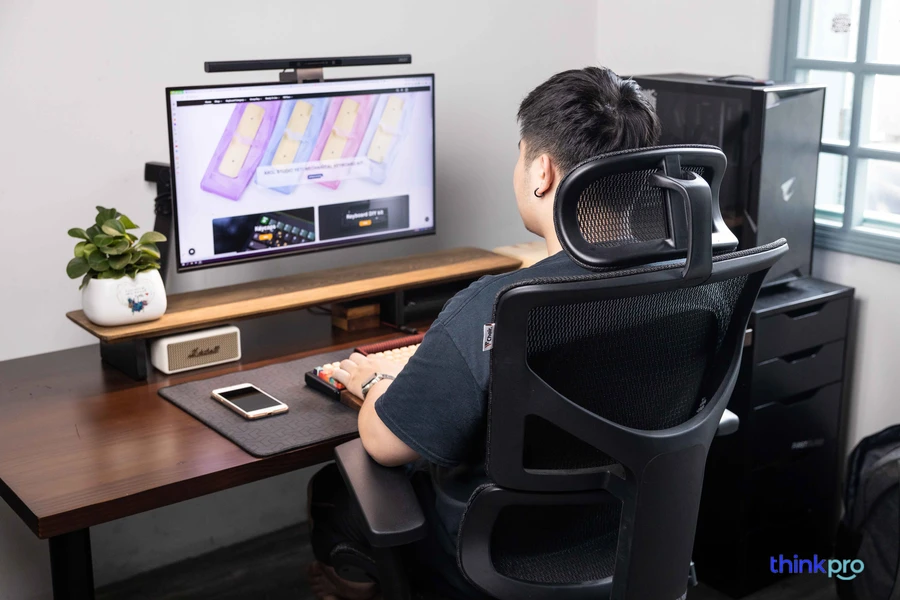 Vchair Commander có đầy đủ các tính năng không khác gì các hậu bối