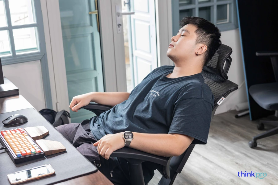 Vchair Commander đáp ứng tốt các tư thế dù làm việc hay thư giãn