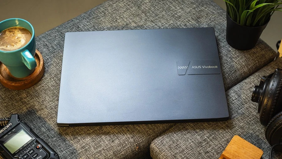 mo-ta-asus-vivobook-pro-14-oled-thinkpor-01