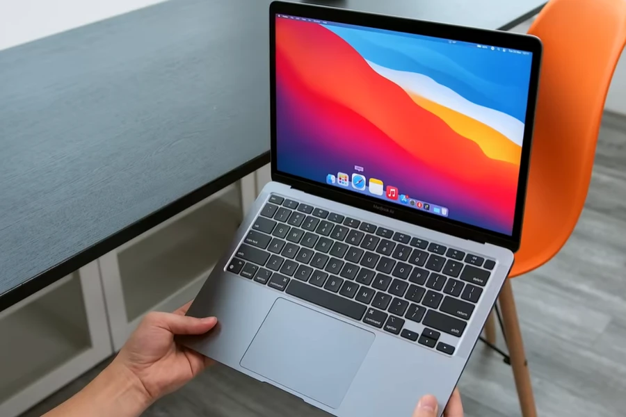 Apple MacBook có thiết kế đẹp, sang trọng