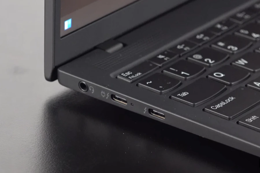 Cổng chuyển bên trái Lenovo ThinkPad X1 Nano Gen 2