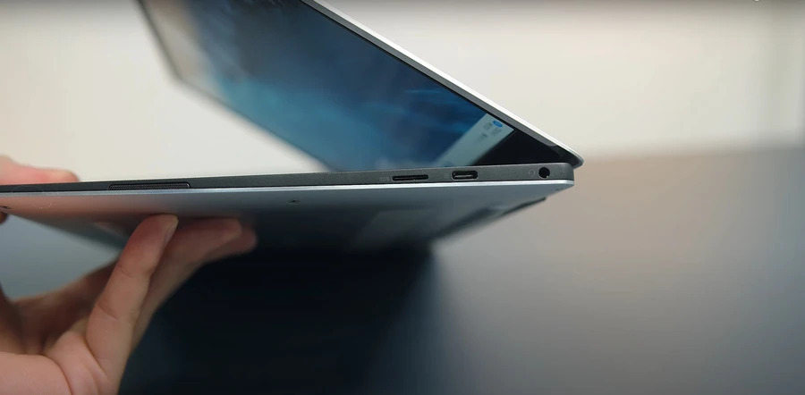 Cổng kết nối 1 Dell XPS 13 9305