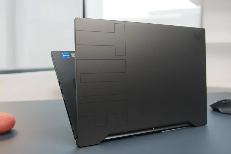 Mặt A của máy - ASUS TUF Dash F15