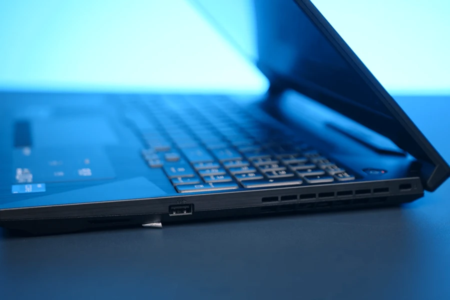 Cổng kết nối 1 - ASUS TUF Gaming F15 2021