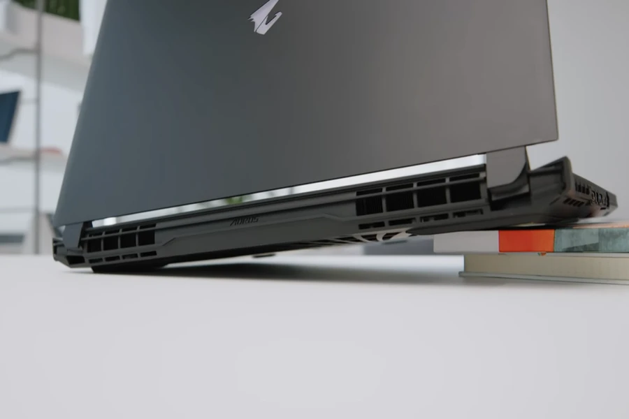 gigabyte-aorus-15p-gaming-laptop-thinkpro-3