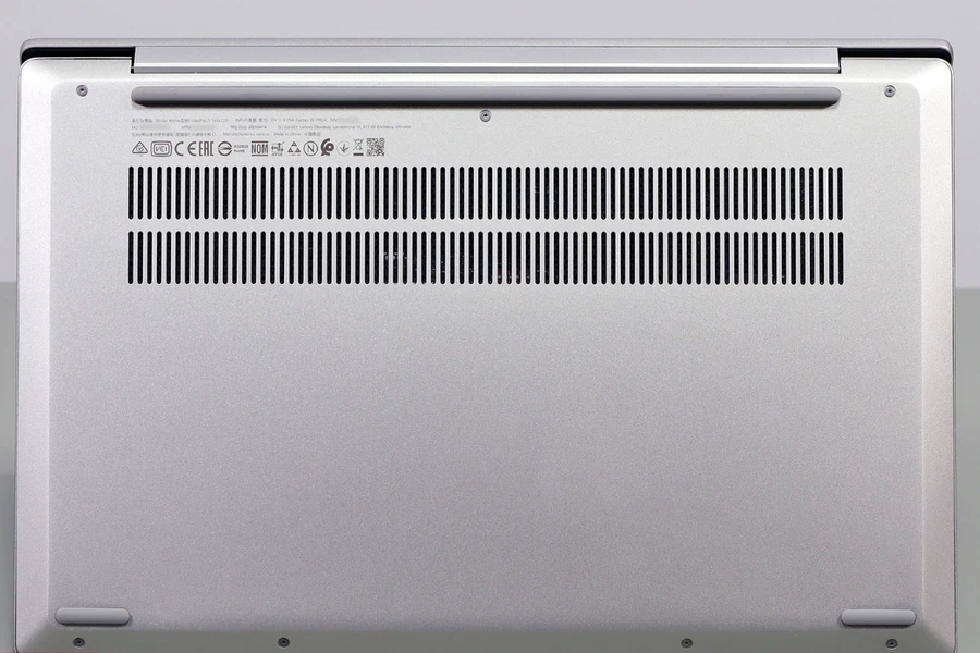 Mặt đáy Lenovo IdeaPad 5 14 AMD