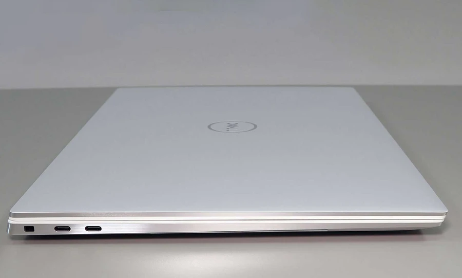 Cổng kết nối 1 - Dell XPS 15 9520