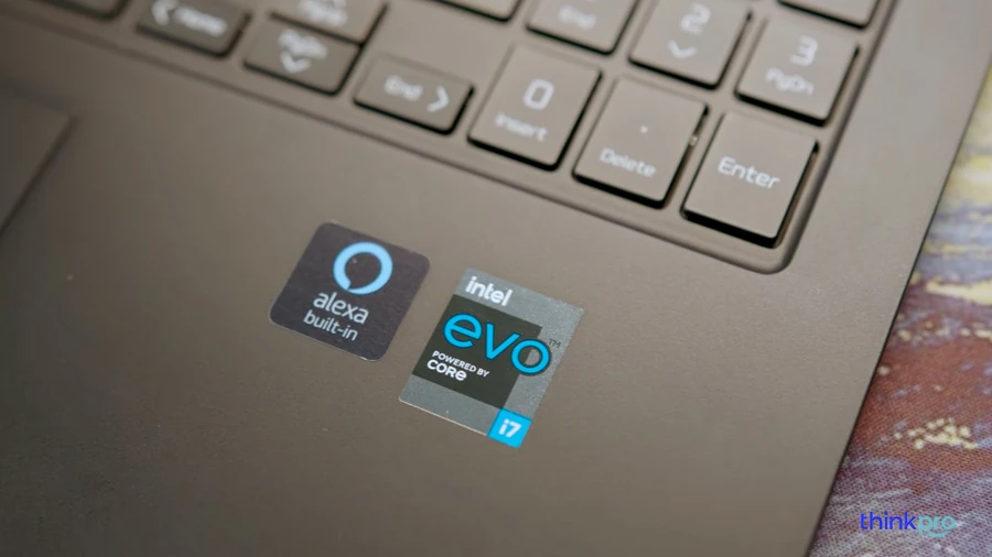 LG Gram 16 2-in-1 2022 với chip Intel Core i7-1260P, 16GB RAM LPDDR5, SSD NVMe.