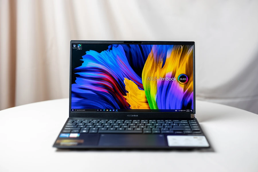 Màn hình - ASUS ZenBook 13 UX325