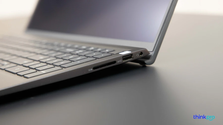 Cổng kết nối và thời lượng pin - Dell Inspiron 15 5515 AMD