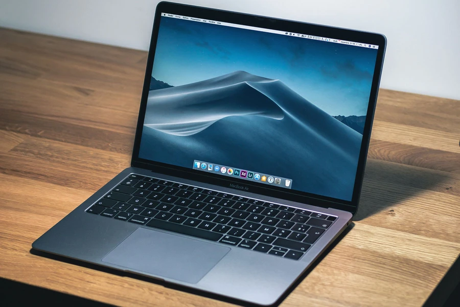 MacBook Pro 13 inch 2020 chạy ứng dụng chuyên nghiệp