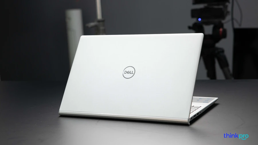 Thiết kế Dell Inspiron 15 7501