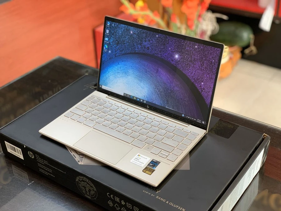 danh-gia-hp-envy-13