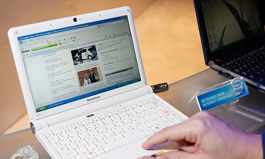 Netbook là một thuật ngữ được đưa ra bởi Intel