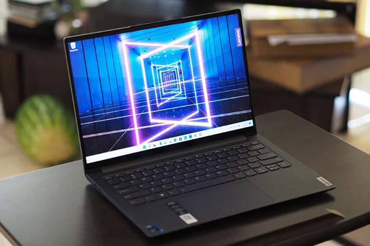 top-3-laptop-doanh-nhan