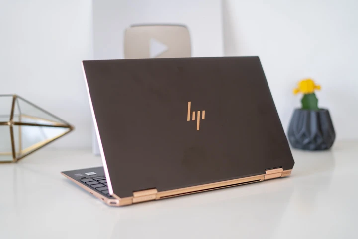 danh-gia-hp-spectre-x360-thinkpro-1