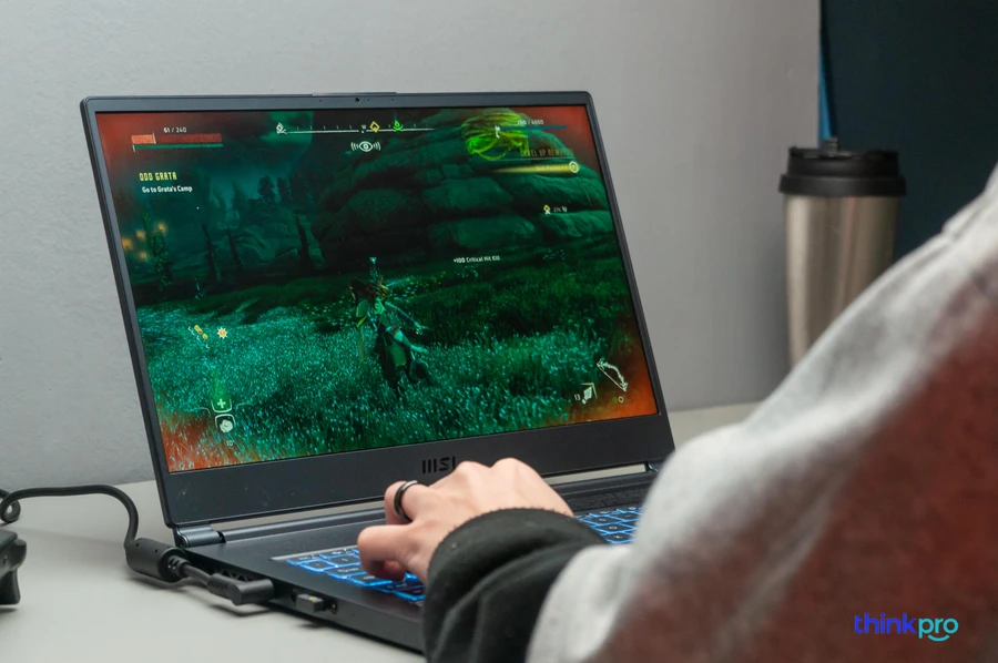 razer-blade-14-2022-va-msi-delta-15-thinkpro