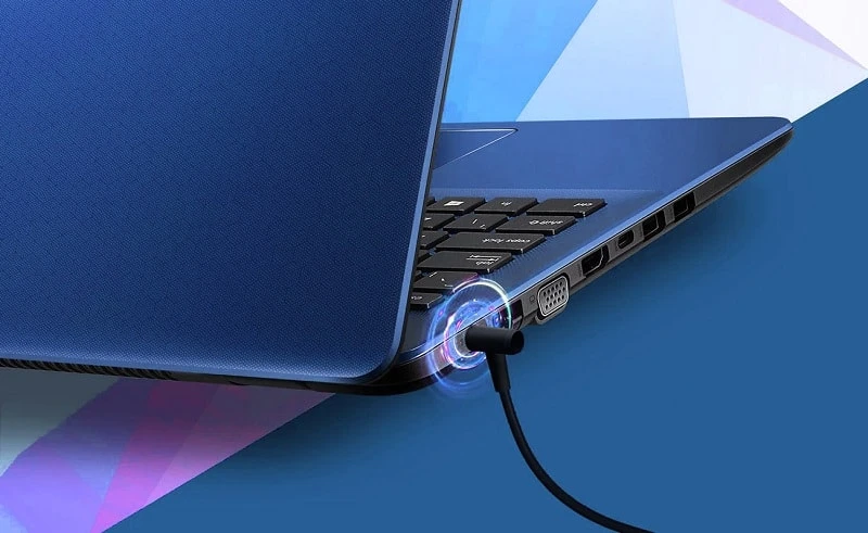 Sạc laptop phát ra tiếng kêu rè rè