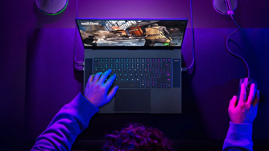 Bàn phím và Touchpad của Razer Blade 15