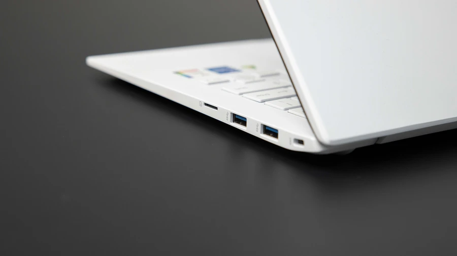 nhung-mau-ultrabook-nhe-nhat-trong-phan-khuc-gia-duoi-25-trieu-8