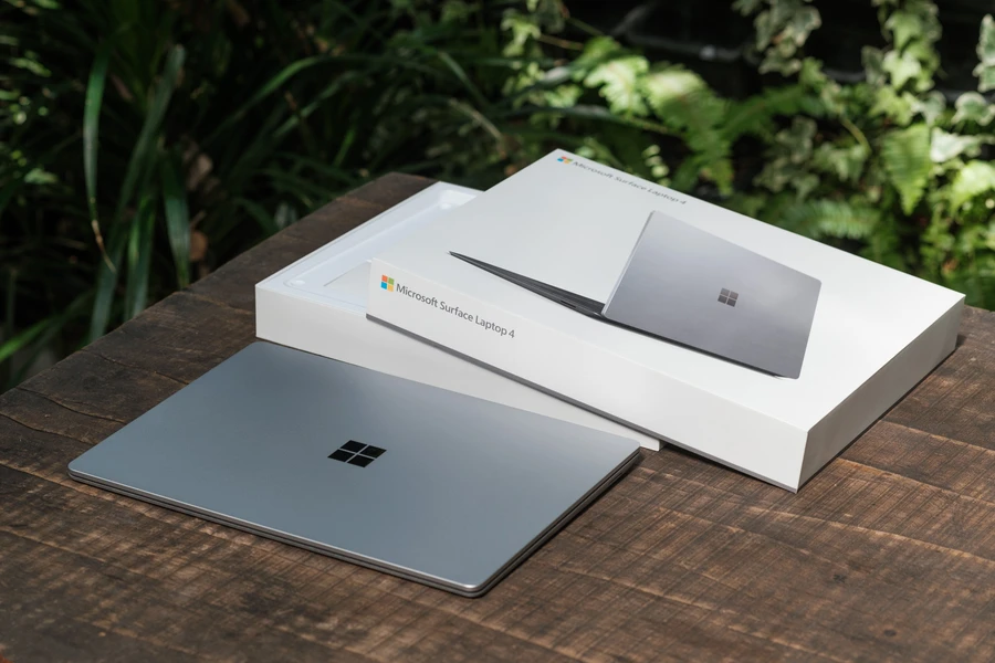 thiet-ke-surface-laptop-4