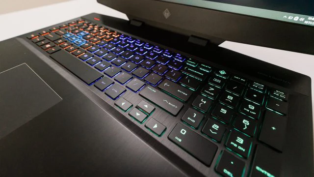 danh-gia-hp-omen-17-thinkpro-3