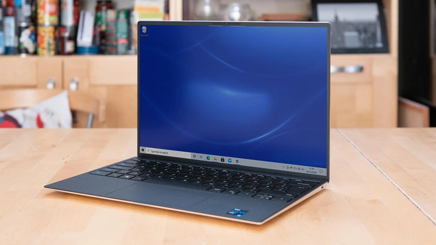 Dell XPS 13 9310 với màn hình Infinity Edge viền siêu mỏng, tỉ lệ 16:10 tối ưu cho công việc văn phòng.