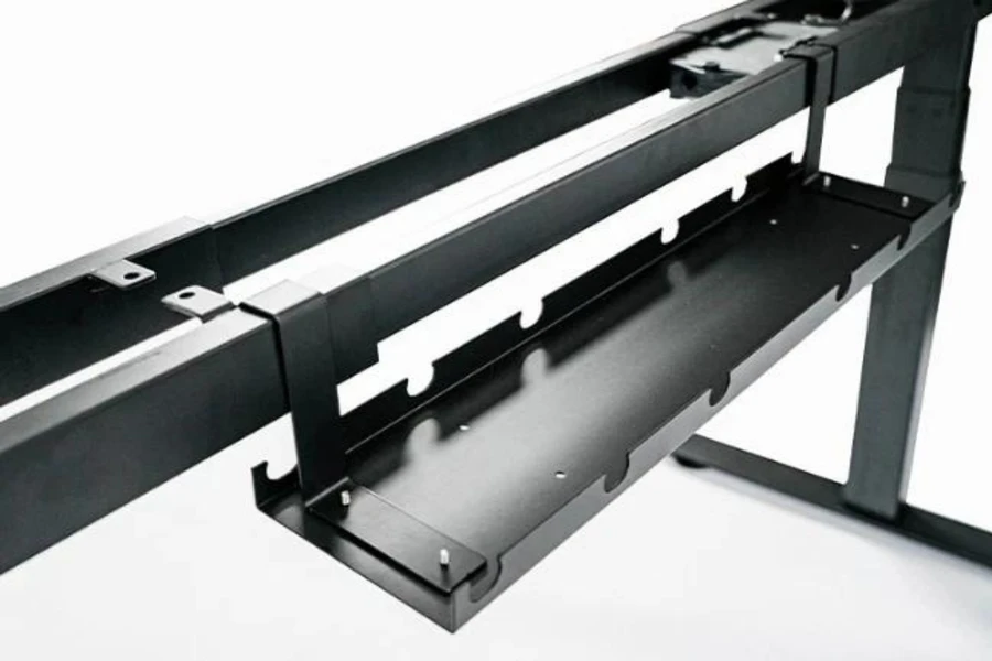 Hộp đi dây lớn mang lại không gian làm việc gọn gàng hơn