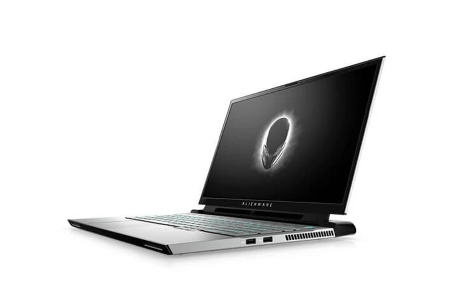 Thiết kế Dell Alienware M17 R2