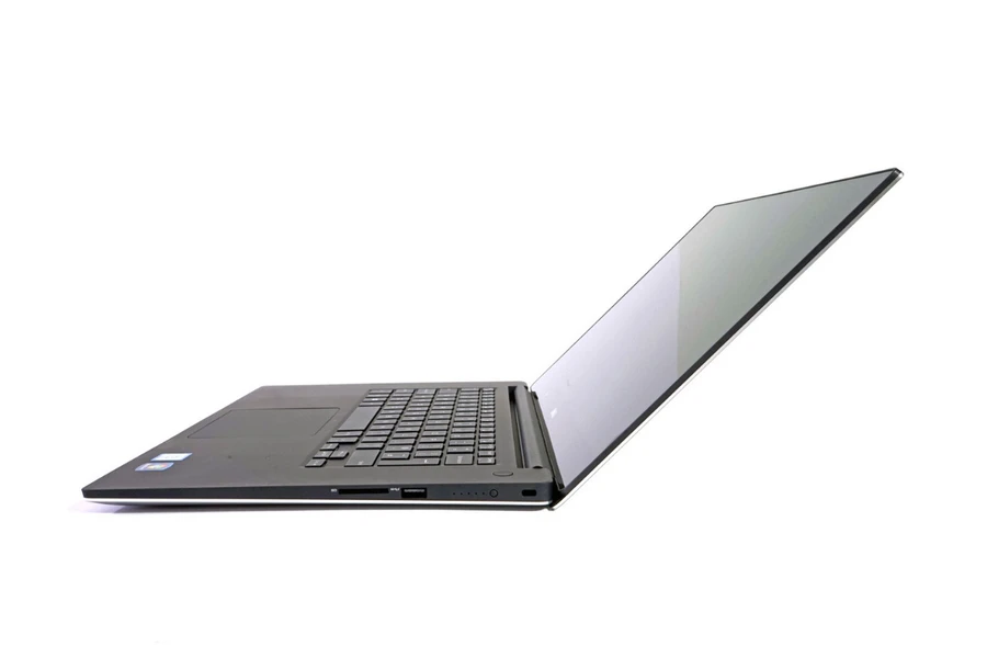 Ngoại hình Dell Precision 5520