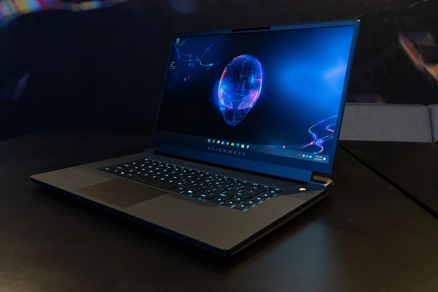 Bàn phím và touchpad Dell Alienware M15 R7