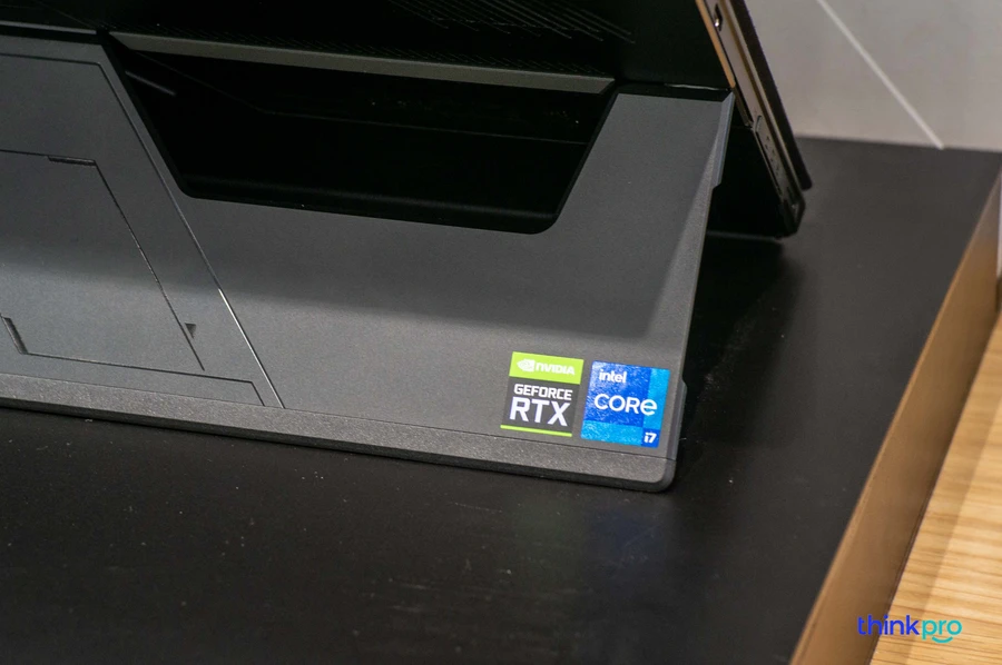Về CPU Core i7-12700H, đây là một trong những vi xử lý hiệu năng cao mới nhất vừa được Intel ra mắt trên laptop.