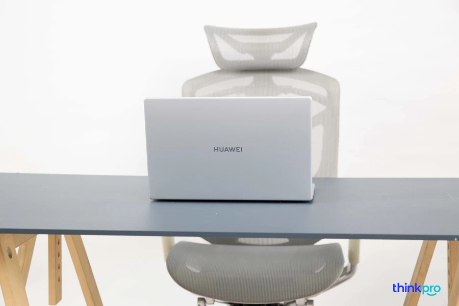 Huawei-MateBook-D15-2021-sau-mot-nam-su-dung 