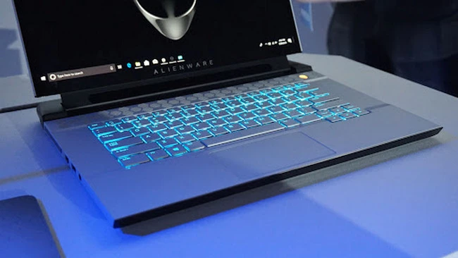 Tổng quan Dell Alienware M15 R2