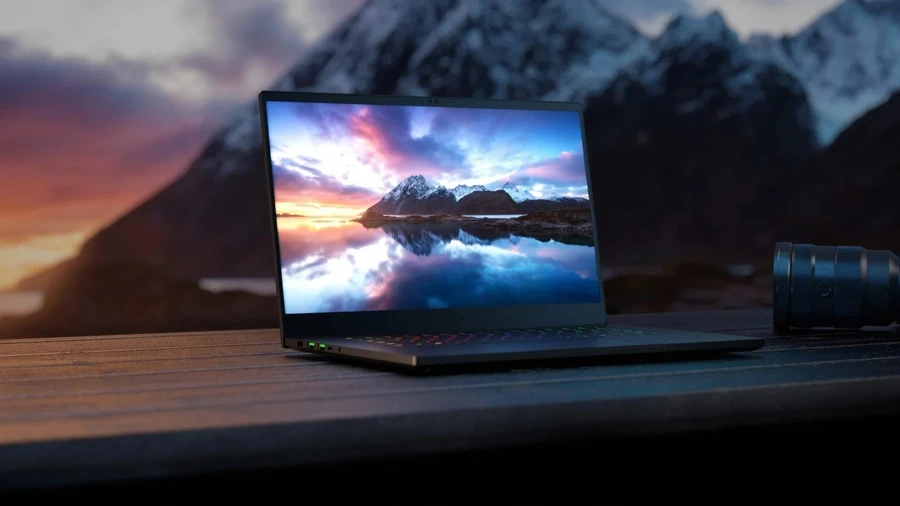 man-hinh-Samsung-OLED-240Hz