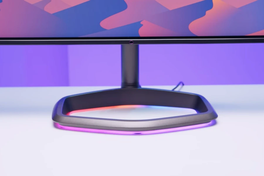 Dải LED RGB vô cùng nổi bật ở phần chân đế
