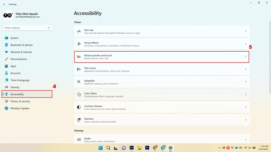 Nhấn chọn Accessibility. Khi thư mục Accessibility hiện ra, chọn Mouse pointer and touch.