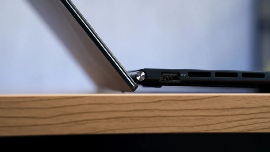 review-asus-zenbook-q409za