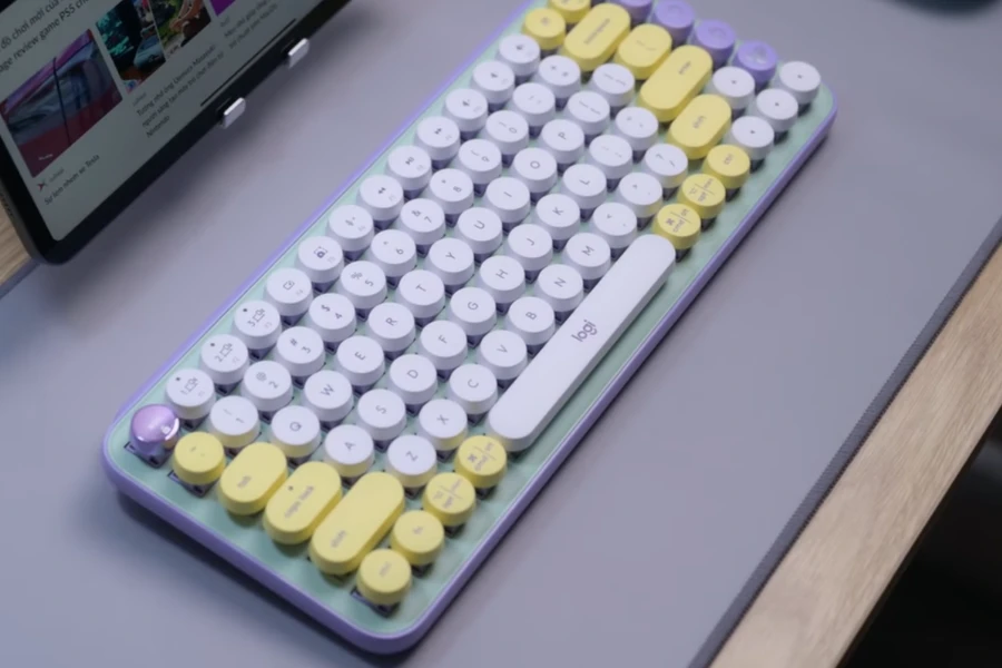 Emoji Keys độc đáo trên Logitech POP Keys