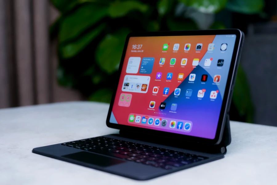 ban-phim-apple-magic-cho-ipad-pro-12.9-thinkpro-1