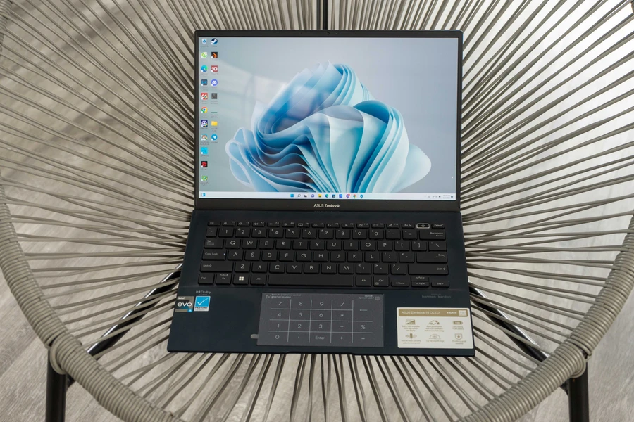 review-tren-tay-asus-zenbook-q409za